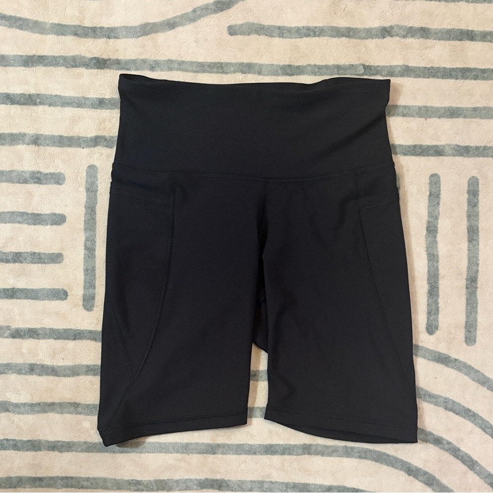 Old Navy Black High-Rise Bike Shorts with Side Pockets